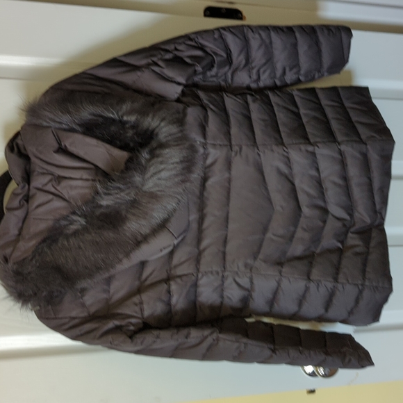 Jones New York down filled faux fur jacket - Picture 3 of 4